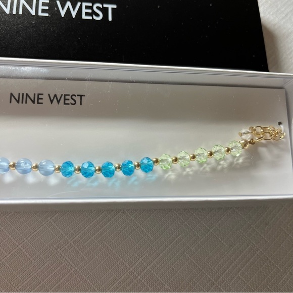 NEW. Nine West Pastel Beaded Bracelet. Gold tone. Adjustable length.Perfect gift - Picture 4 of 6